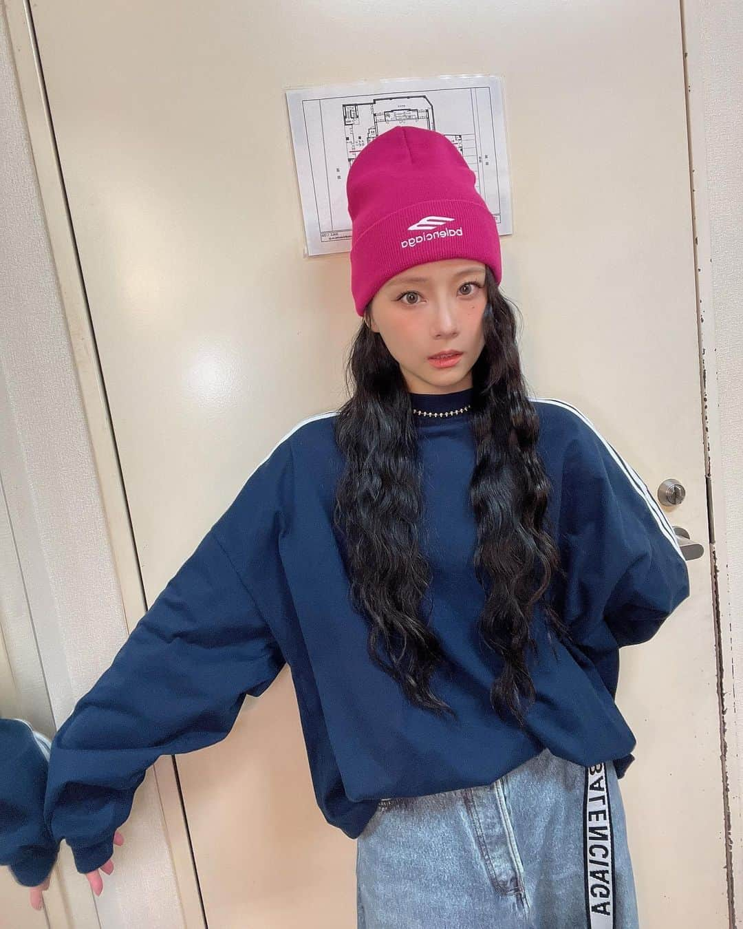 重盛さと美さんのインスタグラム写真 - (重盛さと美Instagram)「💞💞💞💙💙💙💞💞💞 💙💙💙💞💞💞💙💙🩷  全身 @balenciaga 🥴💙💞💞」12月5日 19時40分 - satomi_shigemori