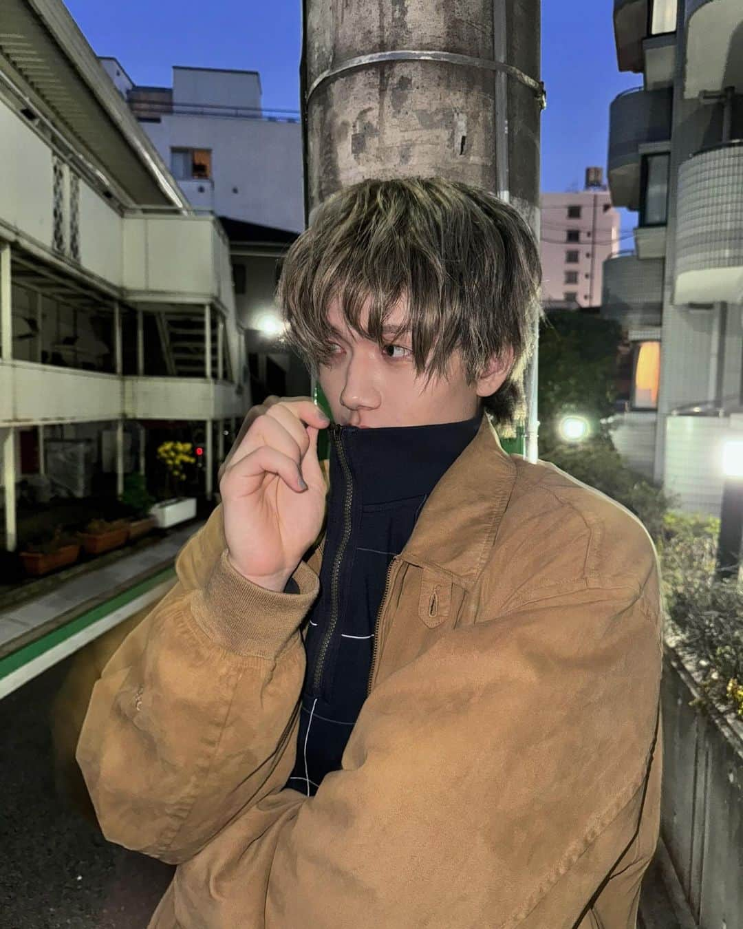 瀧澤翼さんのインスタグラム写真 - (瀧澤翼Instagram)「冬は外寒いし中暑いやん🥶🥵 #ootd #fashion #fyp」12月5日 19時44分 - tsubasa_takizawa