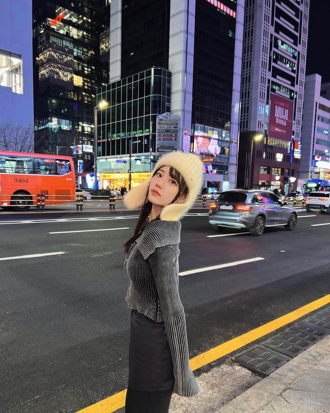 仲本愛美さんのインスタグラム写真 - (仲本愛美Instagram)「ショッピングした日🇰🇷❤︎」12月5日 18時10分 - manamana_kimono