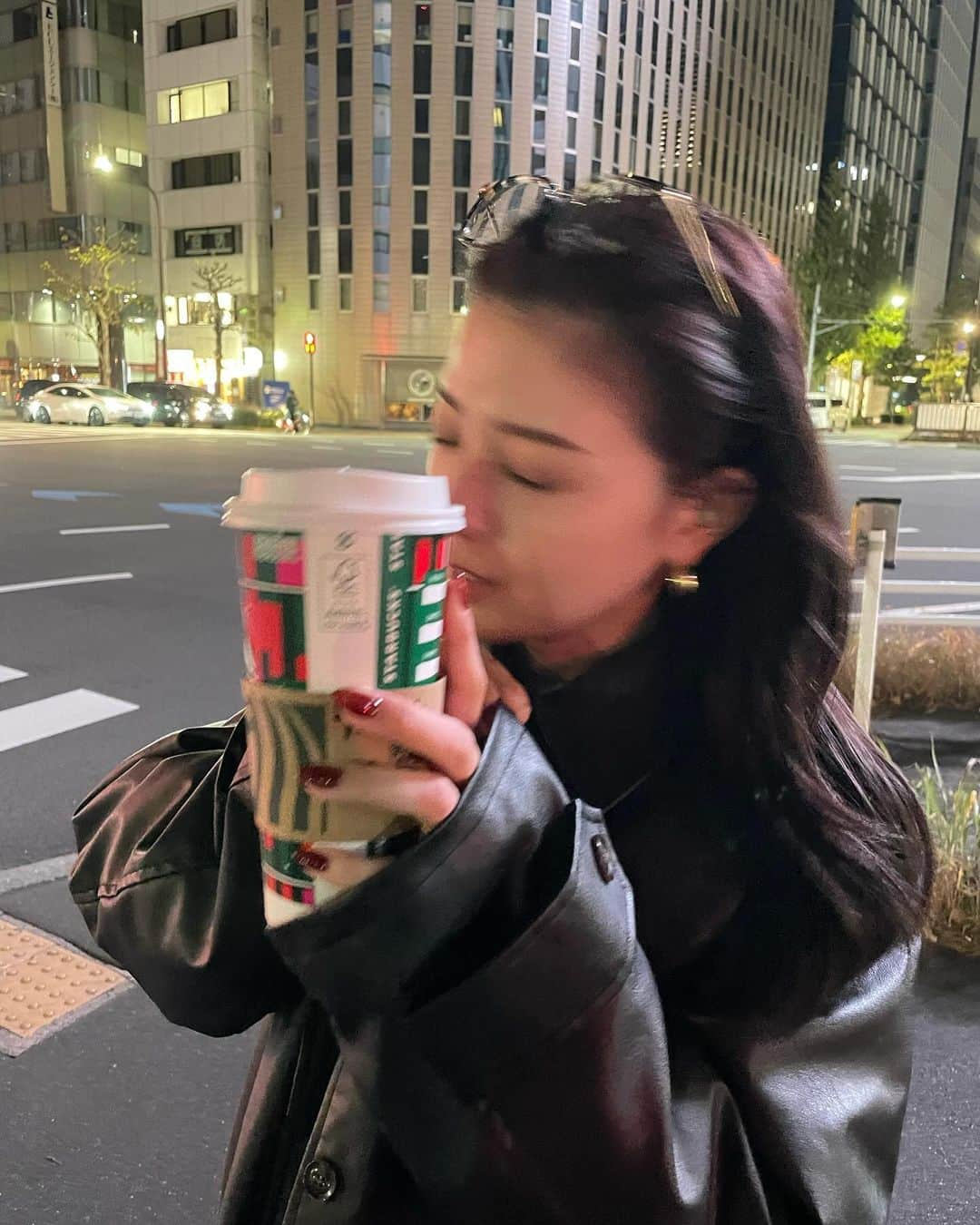 玉城翔子さんのインスタグラム写真 - (玉城翔子Instagram)「コインケースに溜まった1円玉が 役に立った時ってなんか嬉しいよね。  昨日のクレイジージャーニーで 「酒を主食としている民族」を取材してて非常に興味深いと思った。 みんな12月は肝臓気をつけよな🤝🏼！？  #12月」12月5日 18時30分 - shoco1116