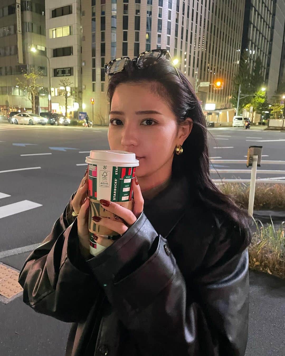 玉城翔子さんのインスタグラム写真 - (玉城翔子Instagram)「コインケースに溜まった1円玉が 役に立った時ってなんか嬉しいよね。  昨日のクレイジージャーニーで 「酒を主食としている民族」を取材してて非常に興味深いと思った。 みんな12月は肝臓気をつけよな🤝🏼！？  #12月」12月5日 18時30分 - shoco1116