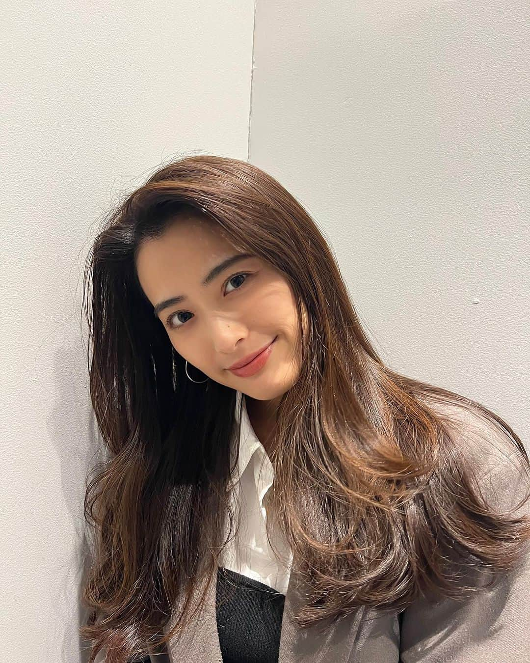 LUNAさんのインスタグラム写真 - (LUNAInstagram)「サイキンノワタシ⏩  #japanesemodel  #asiamodel #広告モデル  #ロングヘアー #黒髪ロング」12月5日 18時39分 - luna_0229