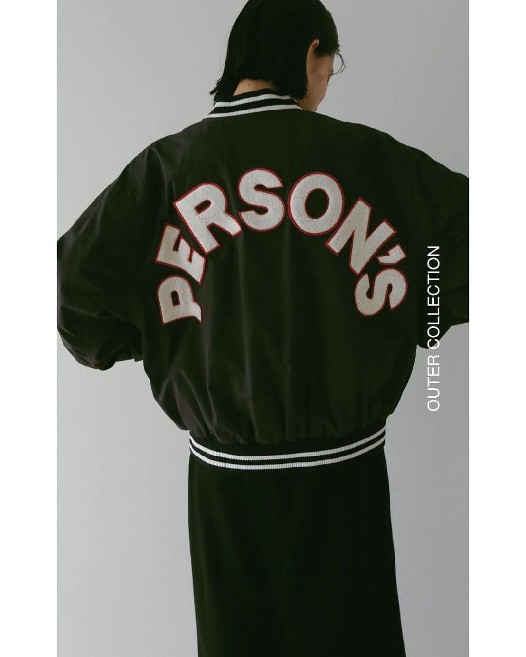 CASA FLINEのインスタグラム：「OUTER   COLLECTION  04/【PERSON’S×CASA FLINE】リバーシブルジャンパー ¥39,600 Color GREEN / RED / CHARCOAL  CASA FLINE 5周年を記念して製作されたこの商品は、80年代ストリートには必要不可欠だった"スタジャン"。  リバーシブルジャケットの片面は、かつてPERSON'Sが送り出してきた飯田淳氏による数多くのグラフィックから、CASA FLINEが厳選した3つの柄による総柄模様になっています。  ETHICAL POLICY NATURAL   —————————————————————————  #casafline #sustainable #ethical」