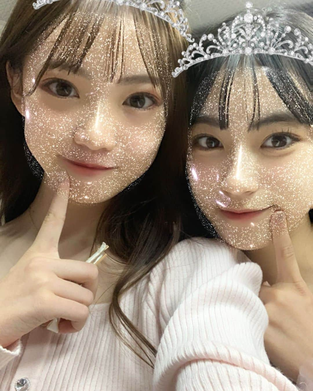 星乃あんなさんのインスタグラム写真 - (星乃あんなInstagram)「* ひよりたんと！  ひよりめちゃ可愛い♡大好き♡ᴗ♡        #ニコラ  #nicola  #ニコモ  #ニコラ1.2合併号発売中  #白水ひより 🥰」12月5日 18時55分 - anna.official.111