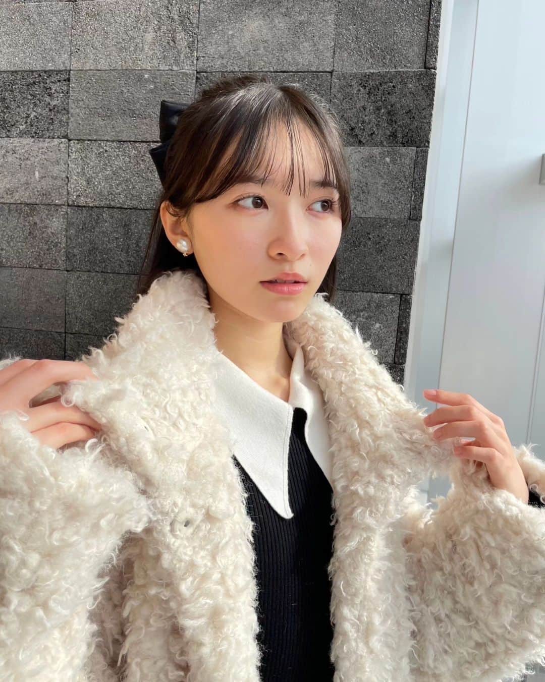 桧山ありすさんのインスタグラム写真 - (桧山ありすInstagram)「妹の部活応援に行った日🤍 とっても楽しかったです！  次回コーデ載せますね🙌🏻  #桧山ありす #alice #07 #jk #fjk #jk1 #16歳 #高校生 #ハーフアップ #リボン」12月5日 19時09分 - alice.hiyama