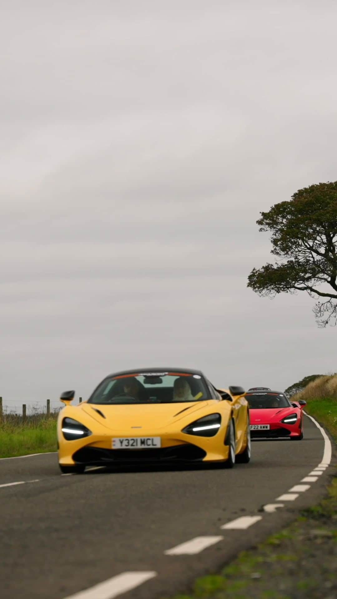 McLaren Automotiveのインスタグラム：「Epic Drive - Day 5: winding through the North Pennines, a conservation area deserving of its Area of Outstanding Natural Beauty status.  Stunning locations. Fantastic hospitality.  We celebrated 60 years of McLaren with an epic eight day UK drive.  Discover where McLaren Experiences can take you, link in bio.  #McLaren #McLarenAuto」