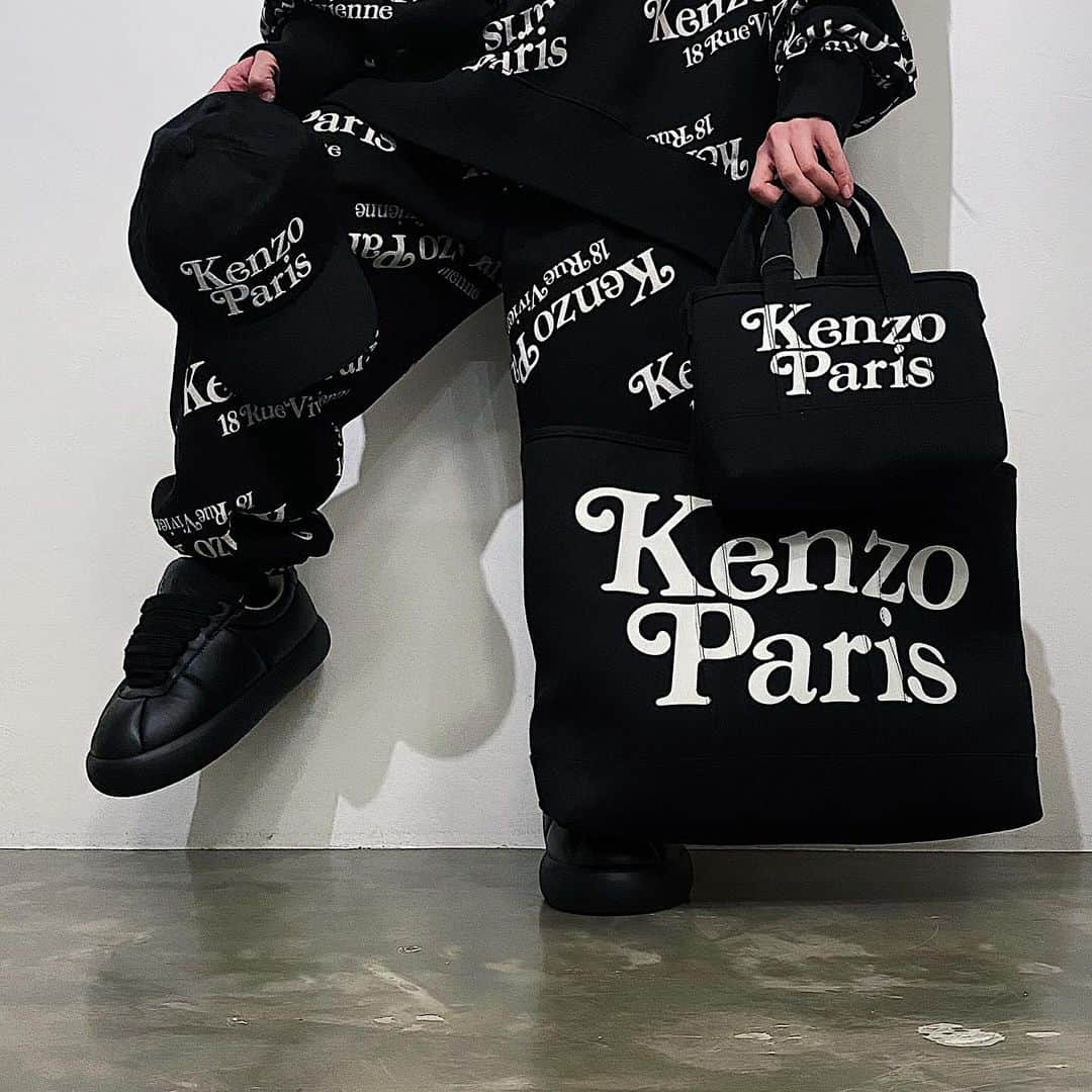 cherry worldwideのインスタグラム：「. "  KENZO by @nigo ®︎ . × VERDY " @verdy  collection 』 . now available in-store & online . ⇒ " 'Kenzo utility' large tote bag " ⇒ " Small 'Kenzo utility' canvas tote bag " ⇒ " 'Kenzo utility' cotton cap " ⇒ " 'Kenzo by verdy' oversized hoodie " ⇒ " 'Kenzo by verdy' classic jogpants "」