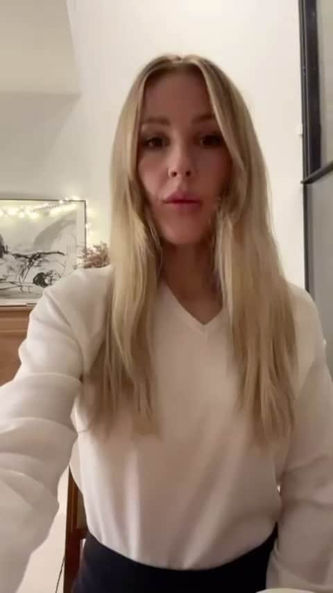 エリー・ゴールディングのインスタグラム：「ok second time lucky I am really am your favourite technophobe dork because I only posted half of the video 😂 Some notes on Cop28 xx 🌿🍃🍀🌳🌱🌲🪷🌍」