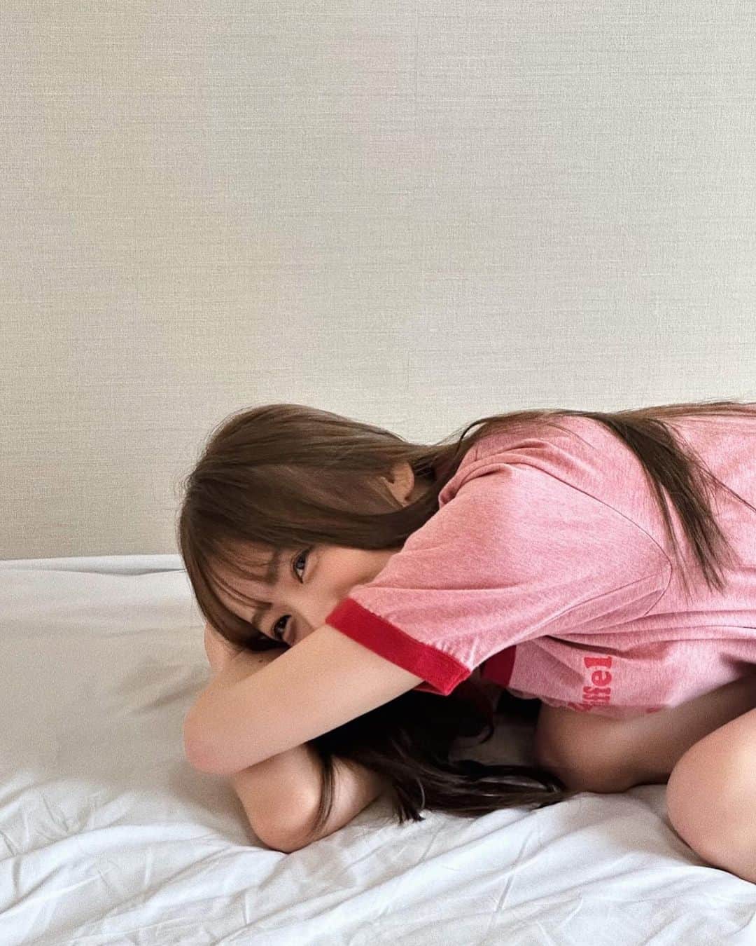 中村果蓮さんのインスタグラム写真 - (中村果蓮Instagram)「☀️🌱 ・ ・ ・  #オフショット  #ナチュラル  #ナチュラルメイク  #寝起き  #朝活  #おはよう  #脚フェチ #ロングヘア #ストレート  #ストレートヘア  #北海道  #ホテル  #japan  #fyp  #01」12月5日 19時18分 - nakamura_karen_