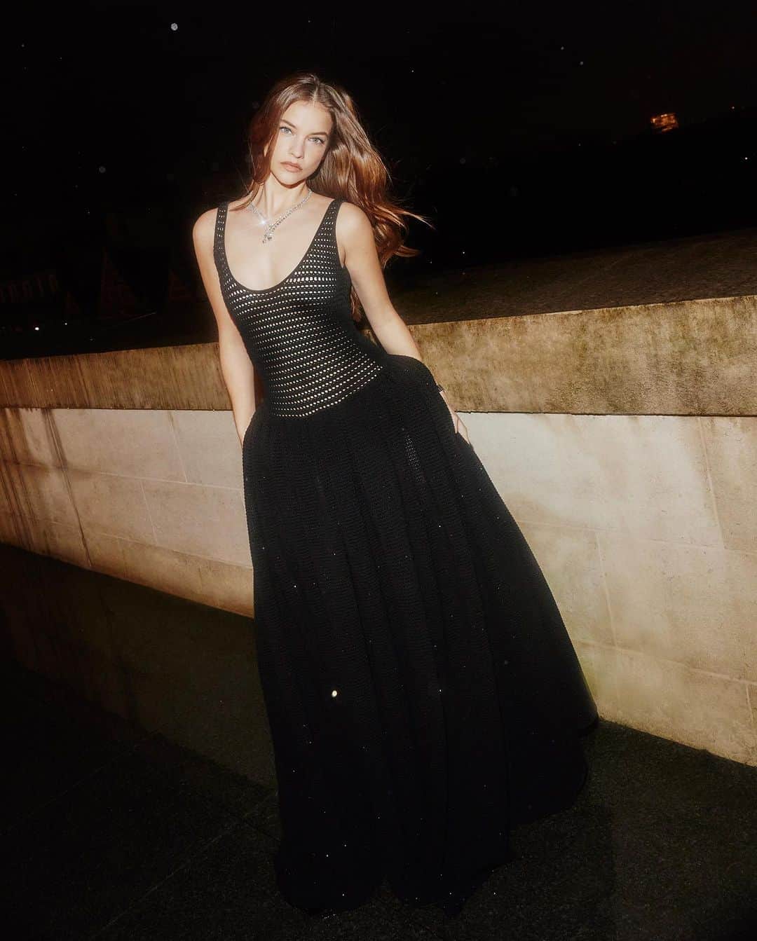 SELF PORTRAITのインスタグラム：「@realbarbarapalvin in custom made red carpet look at The Fashion Awards 2023 - celebrating an amazing year of style and innovation.」