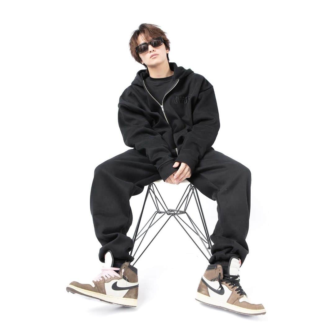 Select Shop MIRROR9さんのインスタグラム写真 - (Select Shop MIRROR9Instagram)「. embroidery sweat series "BLACK"color 🖤  #MIRROR9 #ミラーナイン」12月5日 10時52分 - mirror9official