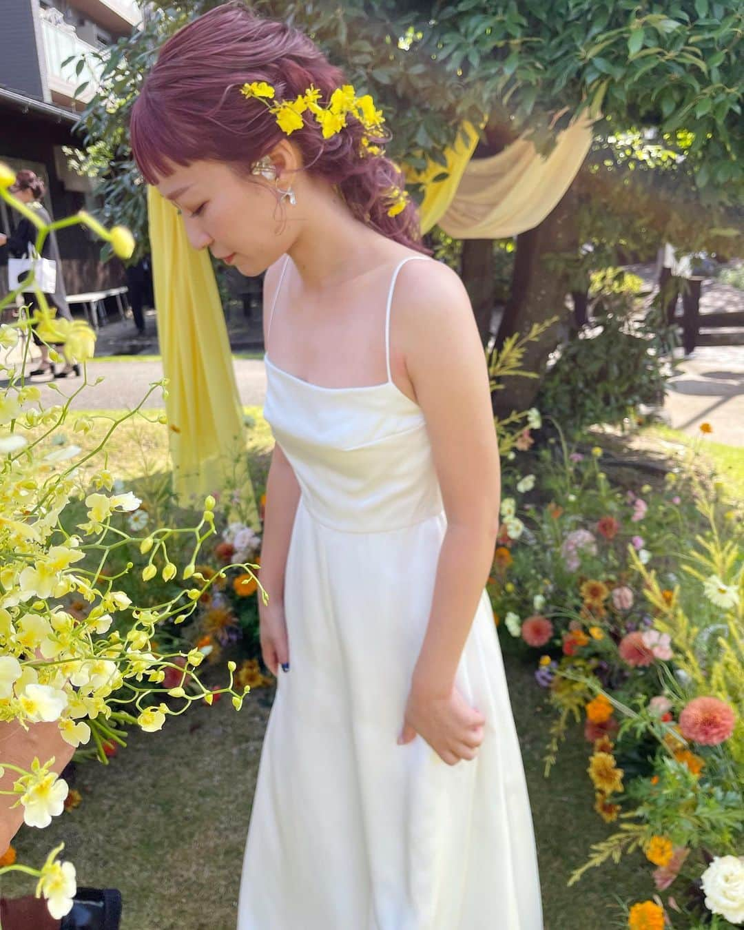 sakincho1028さんのインスタグラム写真 - (sakincho1028Instagram)「wedding hair👰 ピンクの髪色と黄色のお花がかわいかった🌼 結婚式に向けてカラーも相談しながらさせていただいてます🐻  #sakinchohair  #hairarrange#hair#arrange#hairset#ヘアアレンジ#アレンジ#ヘアセット#豊橋#美容室#豊橋美容室#結婚式#ブライダル#ヘアメイク#メイク#花嫁#ガーデンウェディング#前撮り#フォトウェディング#ウェディングフォト#ウェディングドレス#出張ヘアメイク#ブライダルヘア#ウェディングヘア#花嫁ヘア」12月5日 11時23分 - sakincho1028