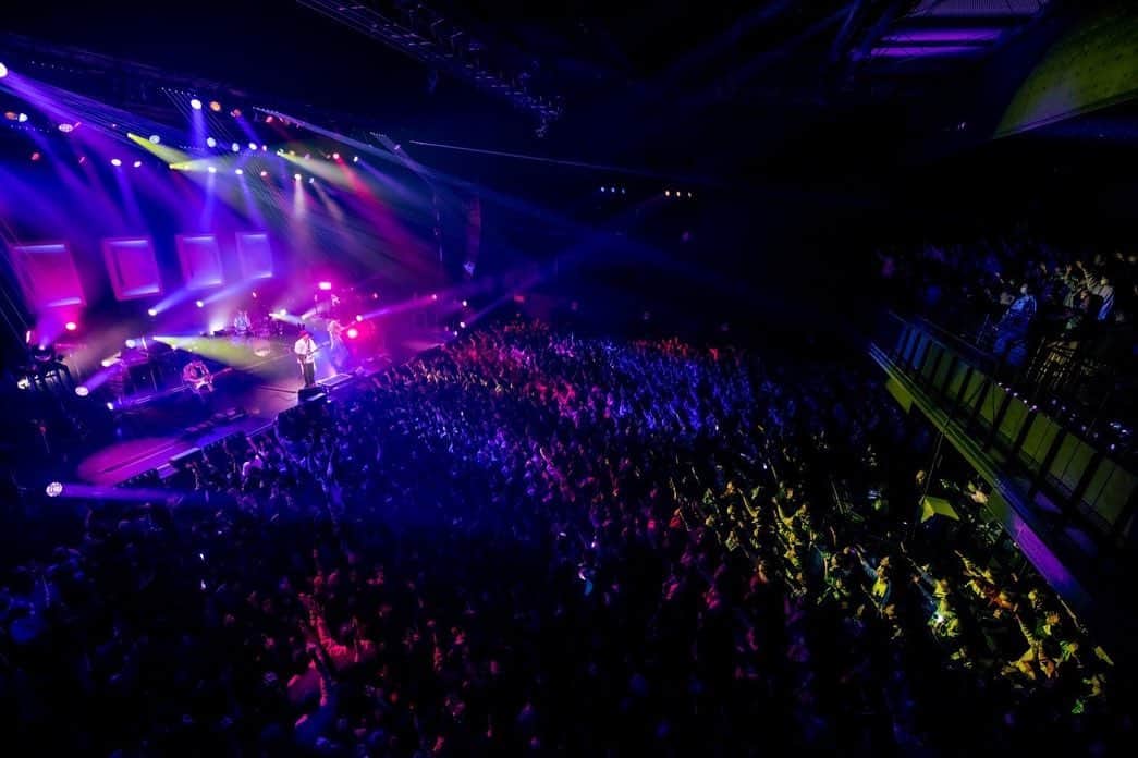 三原康司さんのインスタグラム写真 - (三原康司Instagram)「12/3(日) 福岡 Zepp Fukuoka FREDERHYTHM TOUR 2023-2024 " WELL 噛 ONE “  📷 by @masafuji93   最後だけ飛行機から見えた富士山 📷 by 三原康司」12月5日 11時44分 - miharakoji