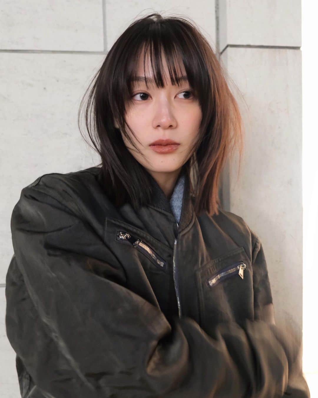 金田和樹のインスタグラム：「今っぽい軽めのレイヤー♡ 冬ファッションでも抜け感でる👍」
