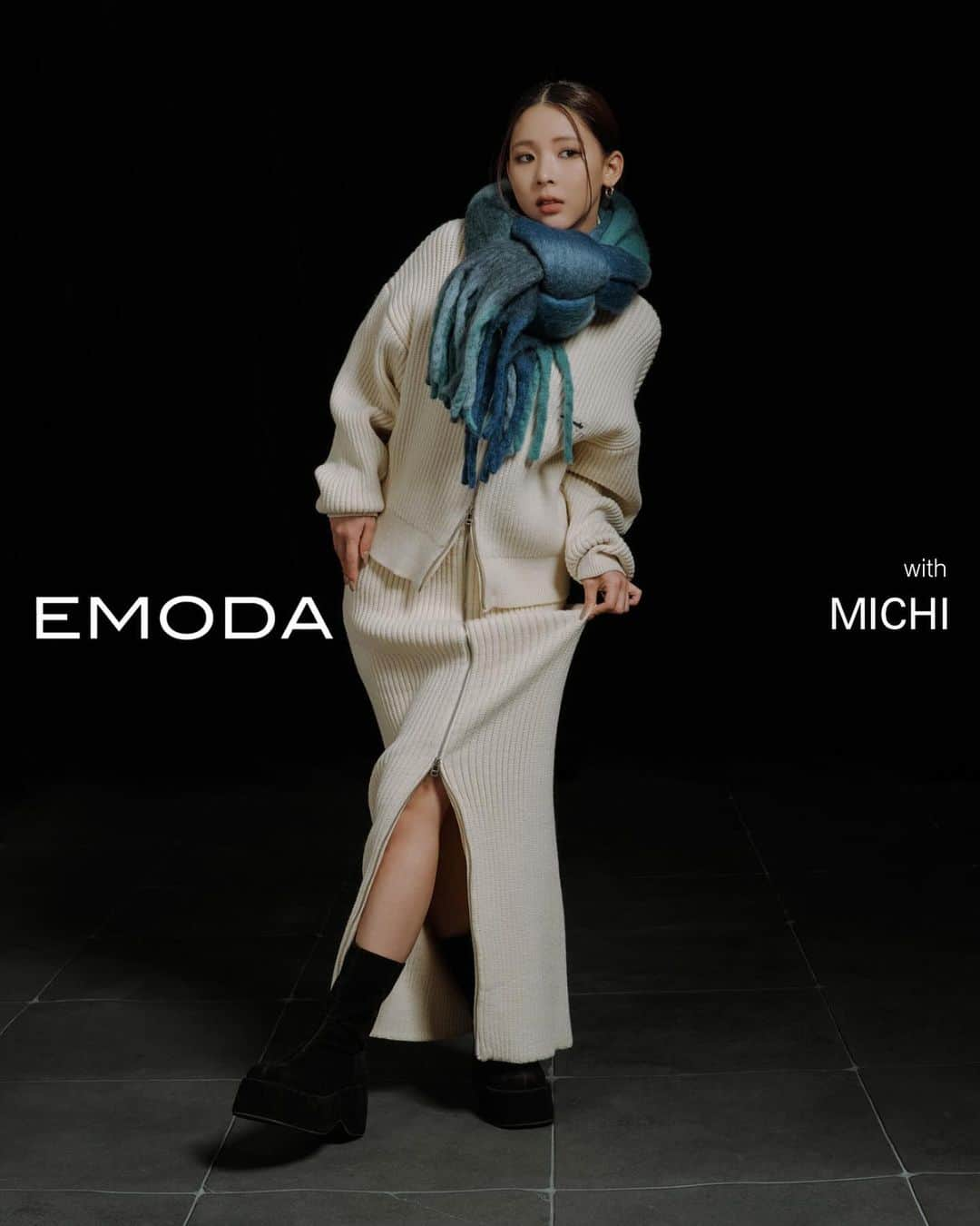 EMODAさんのインスタグラム写真 - (EMODAInstagram)「ㅤㅤㅤ EMODA with MICHI '23 WINTER LOOK ＿＿＿＿＿＿＿＿＿＿＿＿＿＿＿＿＿＿＿＿＿＿＿＿ ミチさん( @mi0306chi )が着こなす EMODAのWINTER LOOKをご紹介 ㅤㅤㅤ ㅤㅤㅤ ・LOOSE HIGH NECK RIB KNIT ￥ 7,590 tax'in ・ZIP MAXI RIB SKIRT ￥ 8,690 tax'in ・SUEDE SHORT BOOTS ￥ 15,180 tax'in ・VOLUME CHECK MUFFLER ￥ 5,390 tax'in ・MINIMAL HOOP PIERCE ￥ 2,970 tax'in ㅤㅤㅤ ㅤㅤㅤ ㅤㅤㅤ ミチさん起用のWEBカタログ公開中！ 掲載アイテムはプロフィール( @emoda_official )のURL&storiesからチェック✔️ ＿＿＿＿＿＿＿＿＿＿＿＿＿＿＿＿＿＿＿＿＿＿＿＿ ■profile ミチ( @mi0306chi ) 1998年3月6日生まれ。雑誌Sweetのレギュラーモデル。タレントとしてテレビやイベントにも多数出演。 コスメやアパレルなどのプロデュースも行い、そのセンスが同世代を中心に注目される。 SNSフォロワーは合計200万人超え。ビューティー、ファッション様々な舞台でグローバルに活躍するZ世代が 今最も注目するファッションアイコン的存在。 ＿＿＿＿＿＿＿＿＿＿＿＿＿＿＿＿＿＿＿＿＿＿＿＿ㅤ ㅤㅤㅤ ㅤㅤㅤ #EMODA #MICHI #EMODA_MICHI #winter #look #coordinate #冬服 #冬コーデ」12月5日 11時57分 - emoda_official