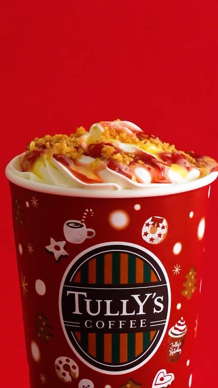 タリーズコーヒーのインスタグラム：「✧･ﾟ•.クリスマス気分🎄.+:｡✧  「＆TEA 苺ミルフィーユロイヤルミルクティー」  お持ち帰りのカップは、 冬季限定ホリデーデザインの真っ赤なカップです❤️  裏面には、お菓子の家に タリーズのキャラクター達が集まります♬  ※Tallサイズのみホリデーデザインカップとなります  #タリーズ #タリーズラバーズ #ホリデー #ホリデーカップ」