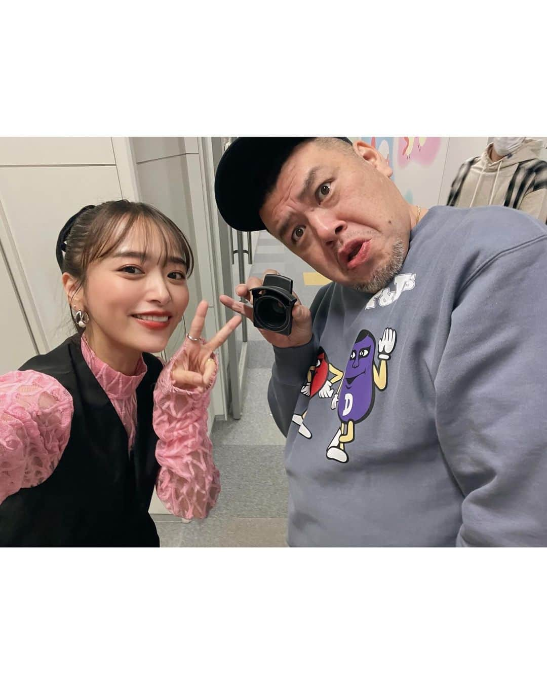 近藤千尋さんのインスタグラム写真 - (近藤千尋Instagram)「ちまたのジョーシキちゃん🐣🩷 今週です😍！！  今回もとっても楽しかったです☺️🫶 収録中も皆さん面白すぎて いつも笑ってばっかりです☀️笑😂 慣れないTikTok😂 公式チャンネルでぜひ見てね💕☺️  #近藤千尋衣装  tops @pameopose vest,skirt @doublestandard_official shoes @zara」12月5日 12時20分 - chipichan.1215