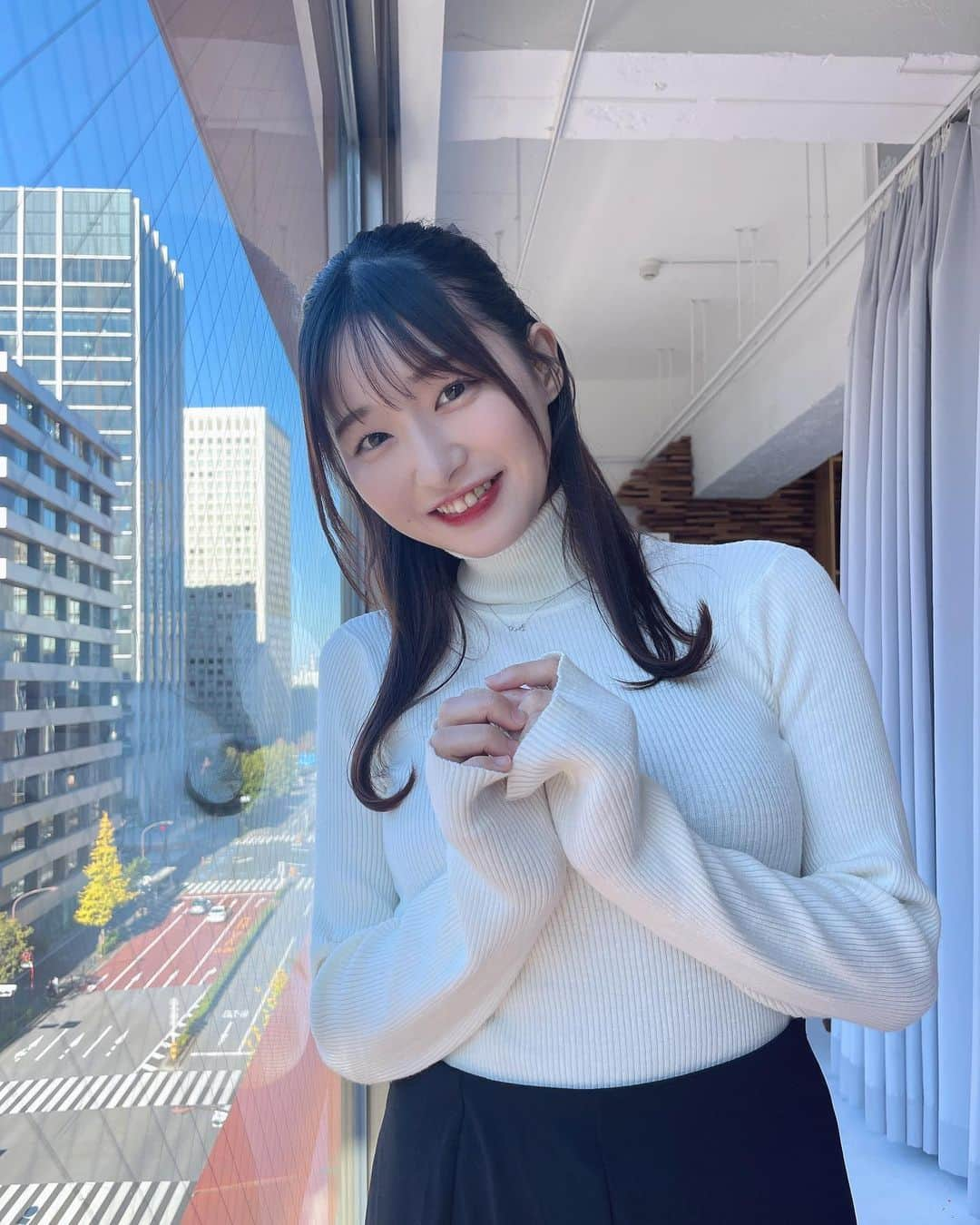 我妻ゆりかのインスタグラム：「おはようー！💓☀️ 今日はある撮影にきてるよー！📸 報告お楽しみにー！  #グラビア#グラビアアイドル #アイドル」