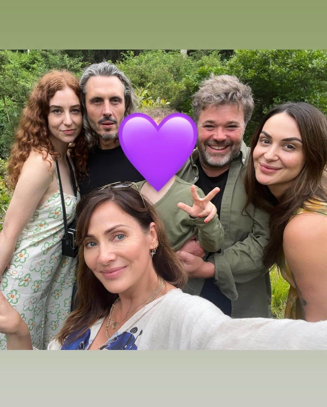 ナタリー・インブルーリアさんのインスタグラム写真 - (ナタリー・インブルーリアInstagram)「A magical week at @rockinghorse_studios in Byron Bay with a bit of work and play mixed in!! Thanks Taryn for sorting out my mixing session in the studio and for coming to my rescue on BBQ day!! Luckily @jameshaselwood is an amazing cook and dinner was delicious 🥰   Can’t wait to back to do some recording! 💜🪶🍀✨」12月5日 13時04分 - natalie_imbruglia