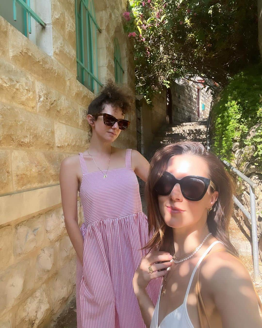 アロナ・タルさんのインスタグラム写真 - (アロナ・タルInstagram)「A little throw back to this past summer. When I was back home in Israel with my family of girlfriends @yael_tal @neslibarda @aniabukstein . I miss them so much these days. Can’t wait for relaxing times like those again.」12月5日 13時12分 - alonatal