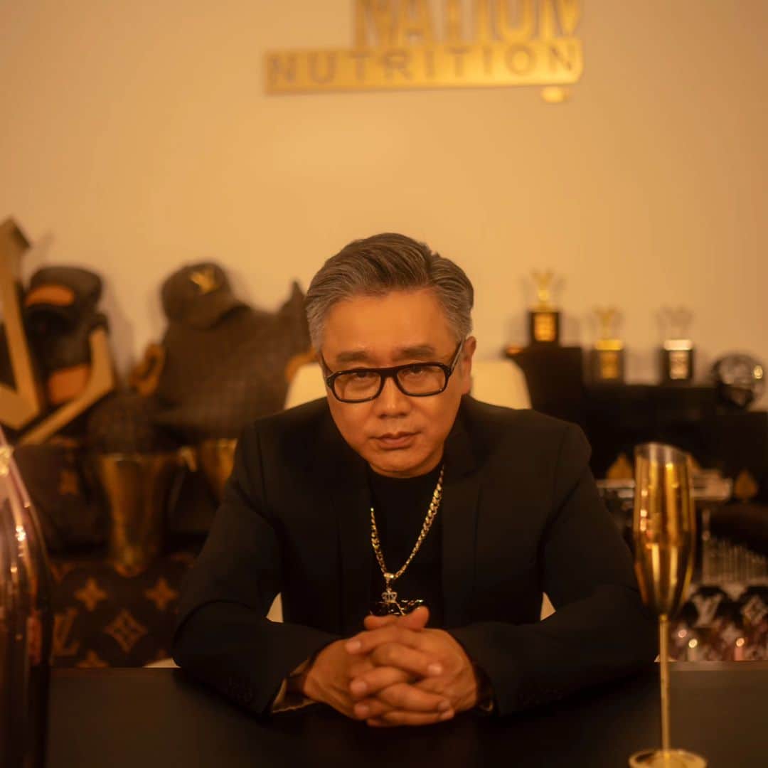 イ・グァンギさんのインスタグラム写真 - (イ・グァンギInstagram)「내가 래퍼가 인가? 하루 젊게 살아 봅니다. 얼마전 함께 했던 즐거운 동생들과^^ @josef.ceo @pinkgabong  @idolnation_  @ino.city  @eodyd188」12月5日 13時10分 - lee_kwang_gi