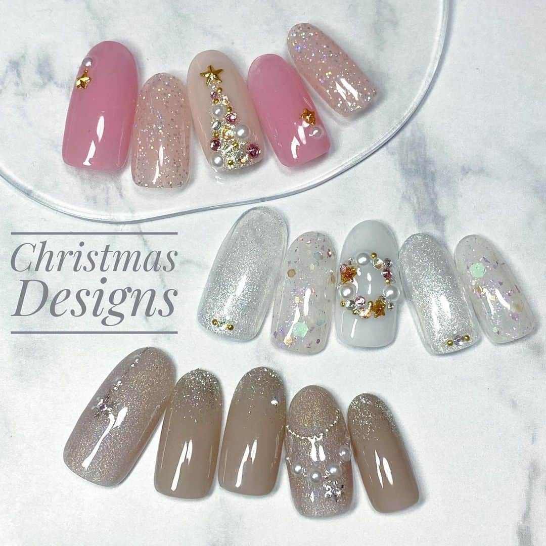 黒崎えり子のインスタグラム：「Christmas Nails🎄  冬に人気のクリスマスネイル❄️  #nails #nailart #naildesign #nailstagram #nailtips #christmasnails #christmas #snownails #snow #glitternails #ネイルアート #ネイル #ネイルデザイン #クリスマスネイル #クリスマスネイルデザイン #クリスマス #クリスマスツリー #オーナメントネイル #キラキラネイル #雪ネイル #雪の結晶ネイル #ストーンネイル #表参道ネイルサロン #表参道 #erikonail淡路桜子」