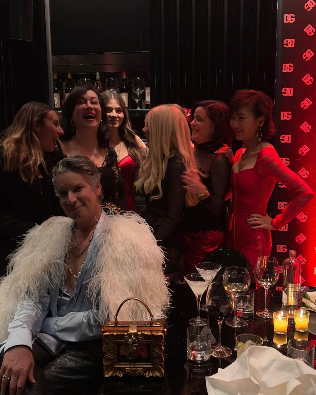 ジェニファー・ティリーさんのインスタグラム写真 - (ジェニファー・ティリーInstagram)「Such a fabulous night at the #DolceGabbanaAltaModa! 🌹💋❤️#DGFamily #dgaltamoda #dolcegabbana」12月5日 13時22分 - jennifertilly