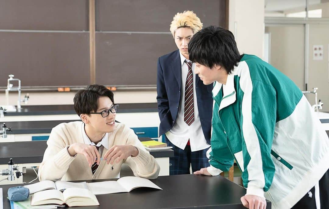 松本大輝さんのインスタグラム写真 - (松本大輝Instagram)「. ドラマ「佐原先生と土岐くん」　第1話 放送スタートしました 実はこのシーンが僕の初日の撮影でした🤓  TVerで見逃し配信があります ぜひご覧ください！！  #さはとき #佐原先生と土岐くん #藤堂慎治」12月5日 13時44分 - hiroki_matsumoto_official