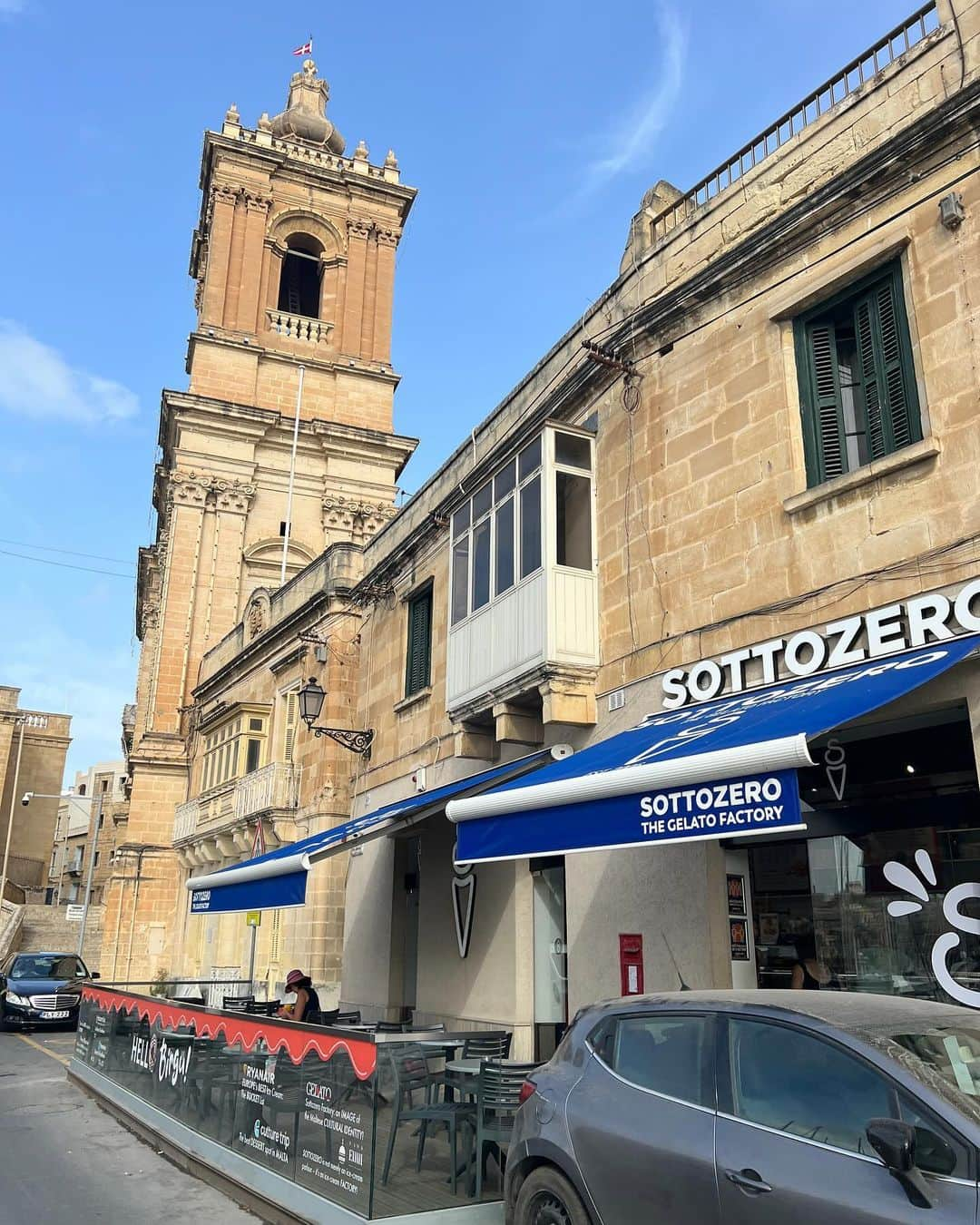 若尾綾香さんのインスタグラム写真 - (若尾綾香Instagram)「*.⋆ 📍Malta/Kalkara/Birgu バレッタの向かい側にあるヨットハーバー。 バレッタ行った時に気になって行ってきた！ 街並み綺麗で可愛くておしゃれでした♡  #マルタ留学#語学留学#ヨーロッパ#マルタ#映画ロケ地 #留学生活 #留学#ヨーロッパ留学#マルタ散策#マルタ観光 #カルカラ#カルカラ観光#ヨットハーバー #europe #englishschool#beach#birgu#kalkara #Malta#Valetta#Maltacafe#gelato#Maltagelato」12月5日 14時05分 - ayaka_wakao