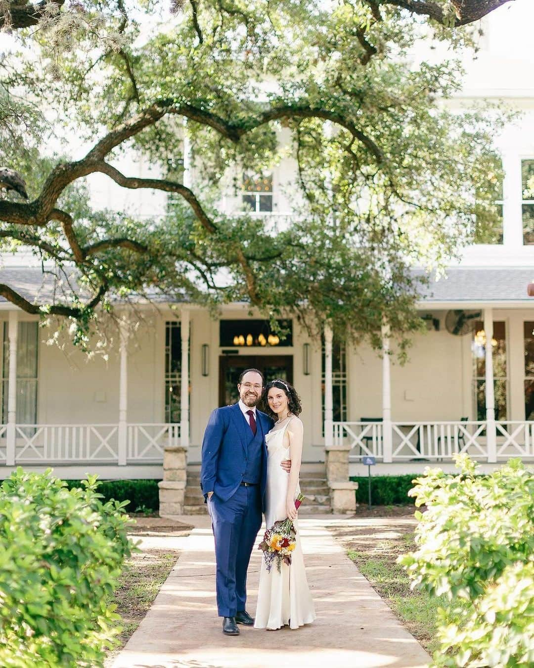 シャロン・ローレンスさんのインスタグラム写真 - (シャロン・ローレンスInstagram)「Our family is so happy for my lovely cousin Camille, and her equally lovely husband, Noah. Let them warm you with their wedding joy.   ❤️Repost- @camille__martine  Oh November, you were so filled with love from every direction — childhood friends, loved ones, neighbors, and teachers who have seen us through every phase of life. The weather was perfect, the food was divine, and the dance floor was epic—iykyk!  In 2011 when my mom died, I made one of those promises you make to yourself when you are very young and dealing with loss for the first time that I’d keep her memory alive and never leave her behind. It hasn’t always been the easiest (or healthiest) and the weekend before our wedding was very hard. I worried a lot about how so much joy and grief would be able to co-exist.   One of the greatest gifts was having family and friends work together to ensure my mom’s presence was felt. Her name was on the lips of so many all day and all night. Our pastors, who I grew up with and ministered to my mom, brought skeins of my mom’s yarn that she had donated to the church. During the ceremony everyone tied knots in the yarn and then it was placed over our hands for a blessing. I wore the simple gold chain she wore every day of my life growing up and carried the clutch she had on her wedding day. All week, my family, in-laws, bridesmaids, and friends showered me with love and filled in the painful gaps.  How lucky I am to be surrounded by people who know how hard this grief is to carry and who will step in and help you carry it. Thank you. ♥️  📸 @leeannfunkphoto」12月5日 14時09分 - sharonelawrence