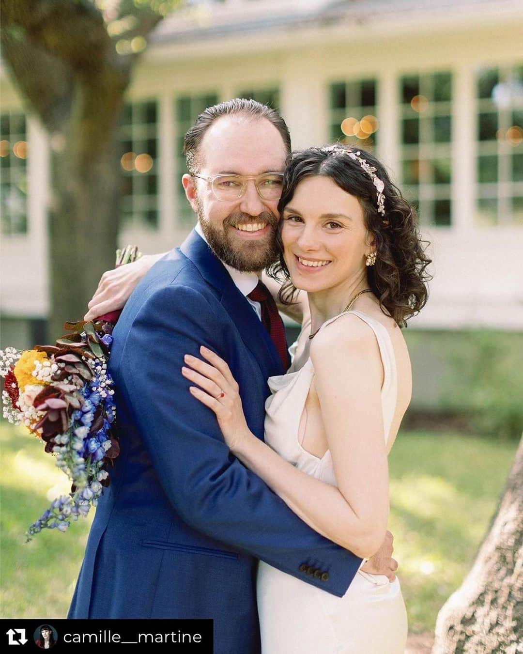 シャロン・ローレンスのインスタグラム：「Our family is so happy for my lovely cousin Camille, and her equally lovely husband, Noah. Let them warm you with their wedding joy.   ❤️Repost- @camille__martine  Oh November, you were so filled with love from every direction — childhood friends, loved ones, neighbors, and teachers who have seen us through every phase of life. The weather was perfect, the food was divine, and the dance floor was epic—iykyk!  In 2011 when my mom died, I made one of those promises you make to yourself when you are very young and dealing with loss for the first time that I’d keep her memory alive and never leave her behind. It hasn’t always been the easiest (or healthiest) and the weekend before our wedding was very hard. I worried a lot about how so much joy and grief would be able to co-exist.   One of the greatest gifts was having family and friends work together to ensure my mom’s presence was felt. Her name was on the lips of so many all day and all night. Our pastors, who I grew up with and ministered to my mom, brought skeins of my mom’s yarn that she had donated to the church. During the ceremony everyone tied knots in the yarn and then it was placed over our hands for a blessing. I wore the simple gold chain she wore every day of my life growing up and carried the clutch she had on her wedding day. All week, my family, in-laws, bridesmaids, and friends showered me with love and filled in the painful gaps.  How lucky I am to be surrounded by people who know how hard this grief is to carry and who will step in and help you carry it. Thank you. ♥️  📸 @leeannfunkphoto」