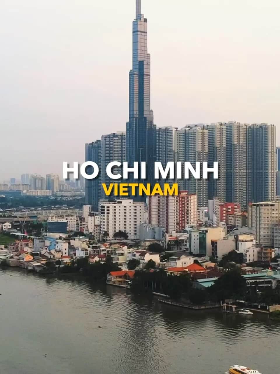 スティーヴ・アオキのインスタグラム：「Vietnam!!! 🇻🇳🔥🇻🇳」