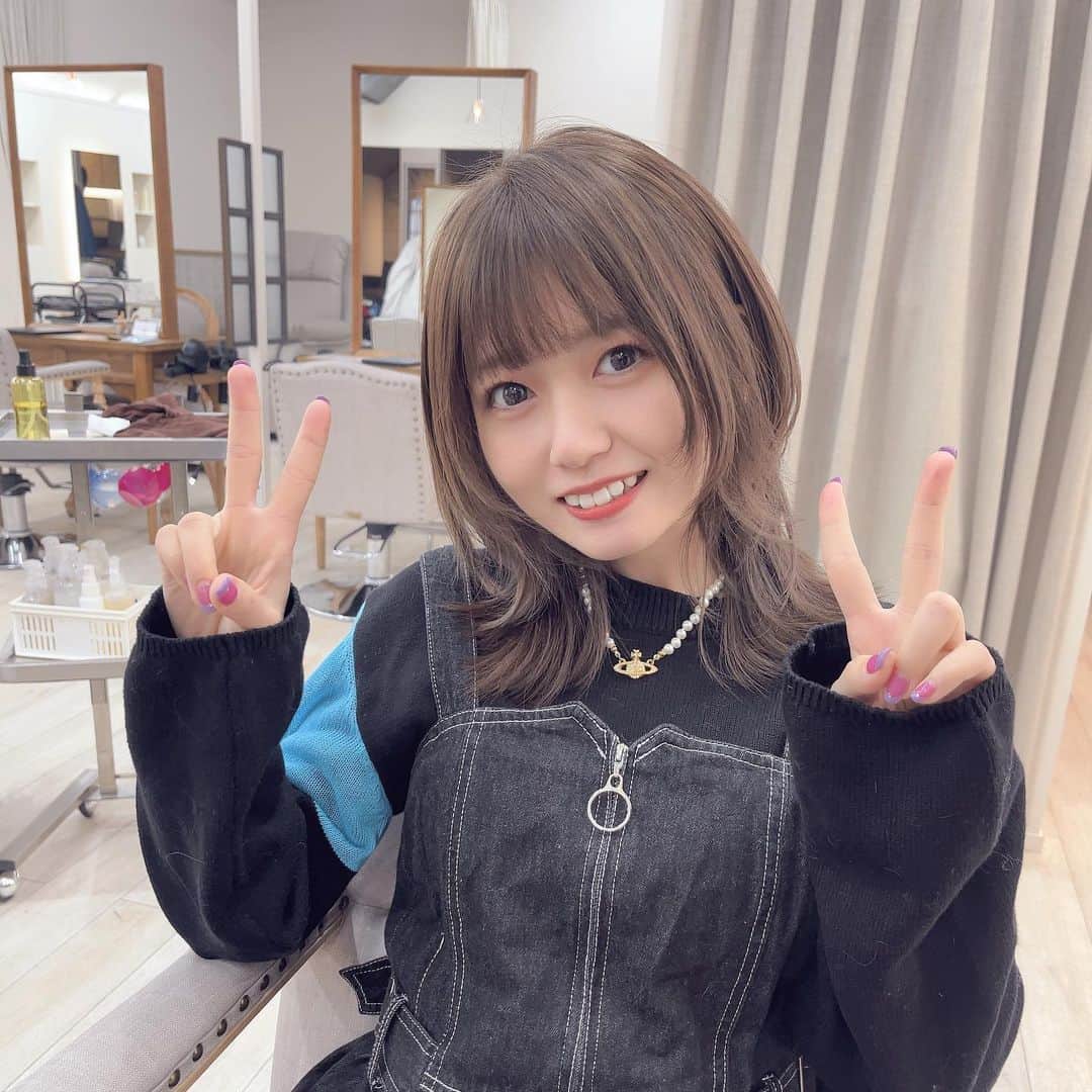 どみちゃんさんのインスタグラム写真 - (どみちゃんInstagram)「ウルフにしました🐺  #ウルフカット #ウルフヘア #ベージュカラー」12月5日 14時42分 - domi723___
