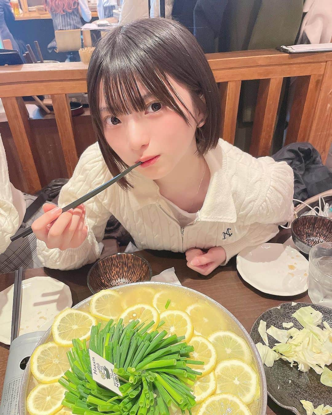 姫野ひなのさんのインスタグラム写真 - (姫野ひなのInstagram)「ひなのレモンもつ鍋すき🍋🍋🍋」12月5日 14時56分 - pi._.y