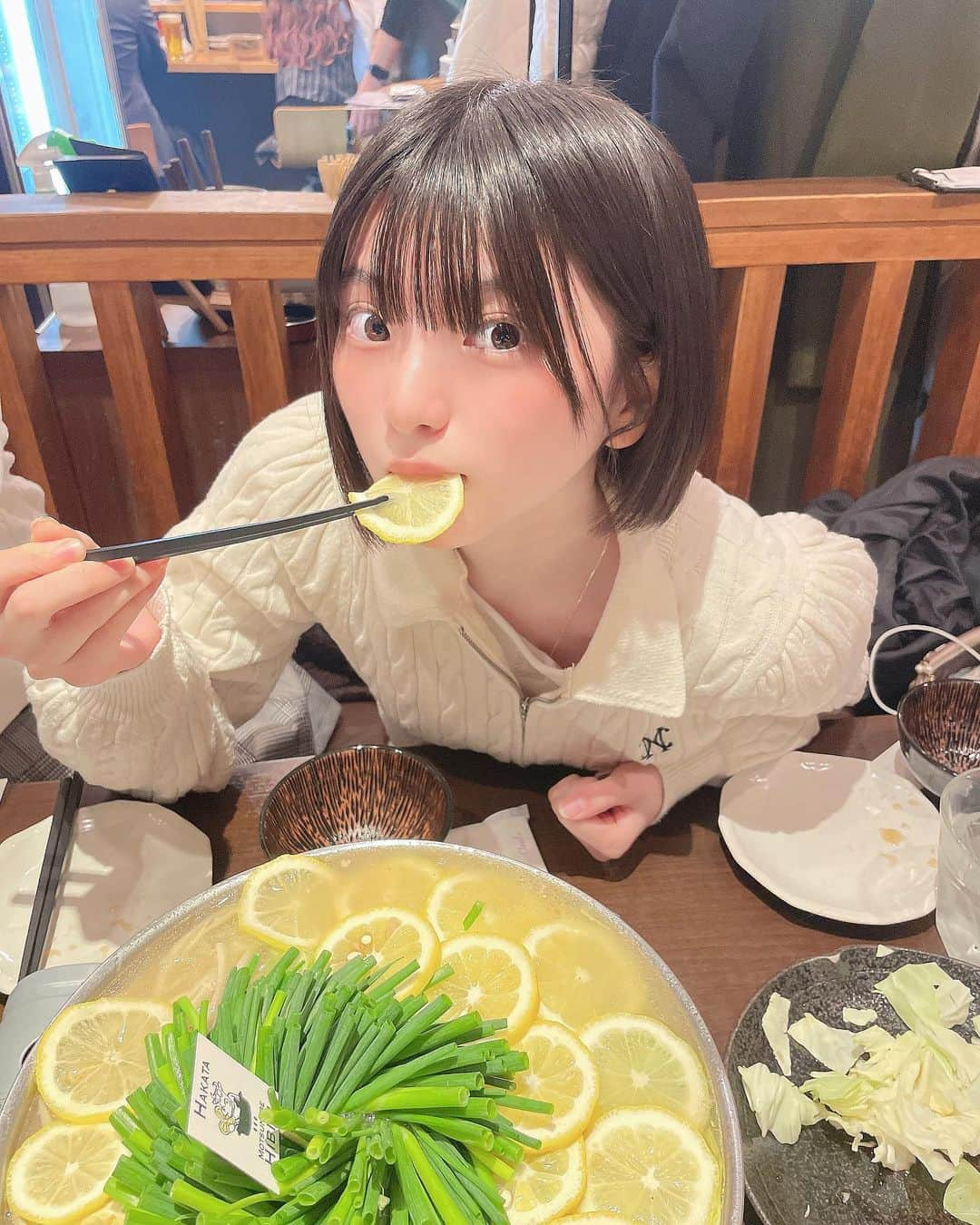 姫野ひなのさんのインスタグラム写真 - (姫野ひなのInstagram)「ひなのレモンもつ鍋すき🍋🍋🍋」12月5日 14時56分 - pi._.y