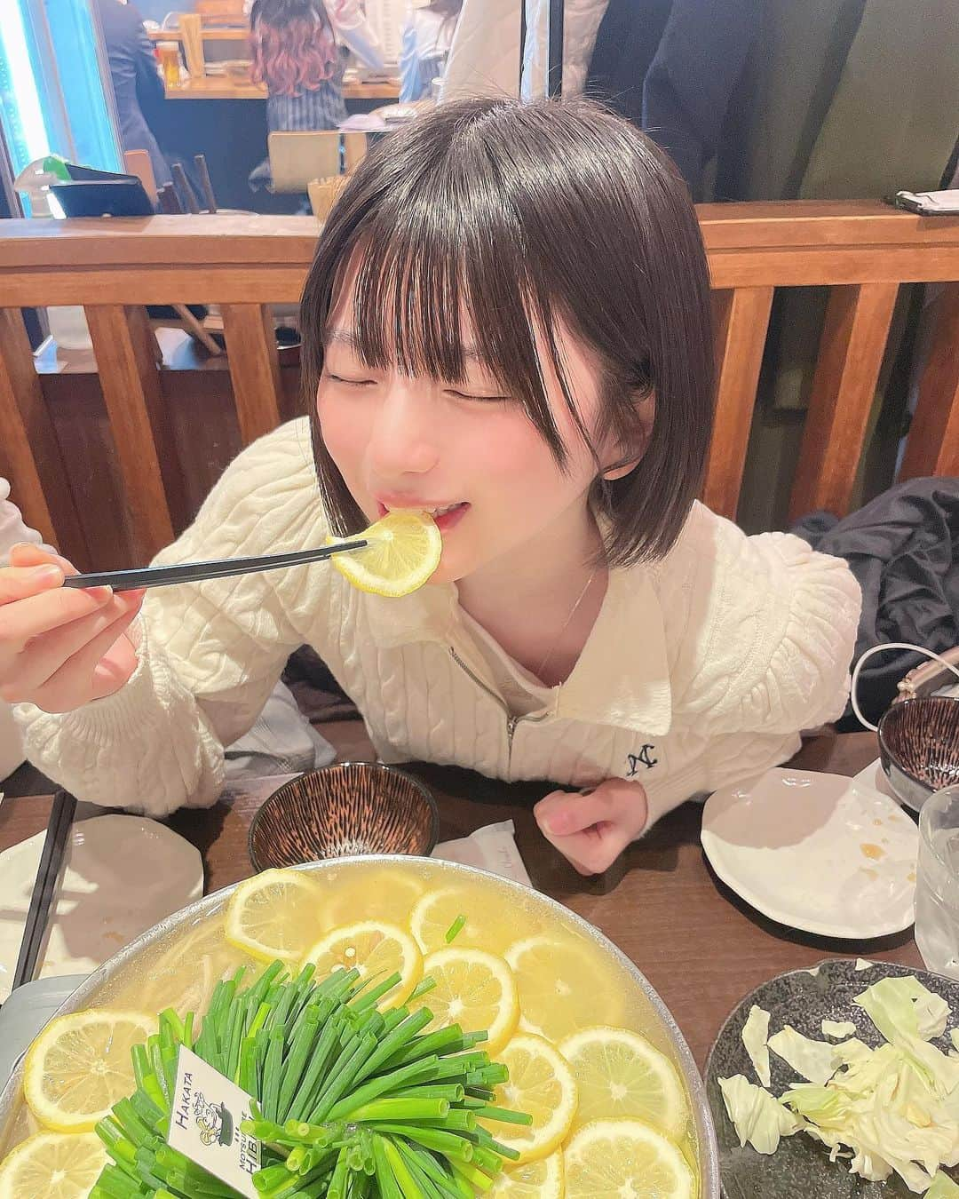 姫野ひなのさんのインスタグラム写真 - (姫野ひなのInstagram)「ひなのレモンもつ鍋すき🍋🍋🍋」12月5日 14時56分 - pi._.y