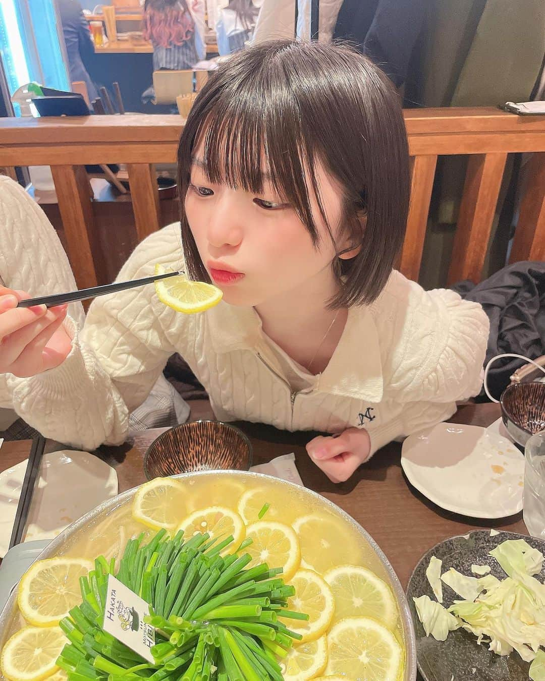 姫野ひなのさんのインスタグラム写真 - (姫野ひなのInstagram)「ひなのレモンもつ鍋すき🍋🍋🍋」12月5日 14時56分 - pi._.y