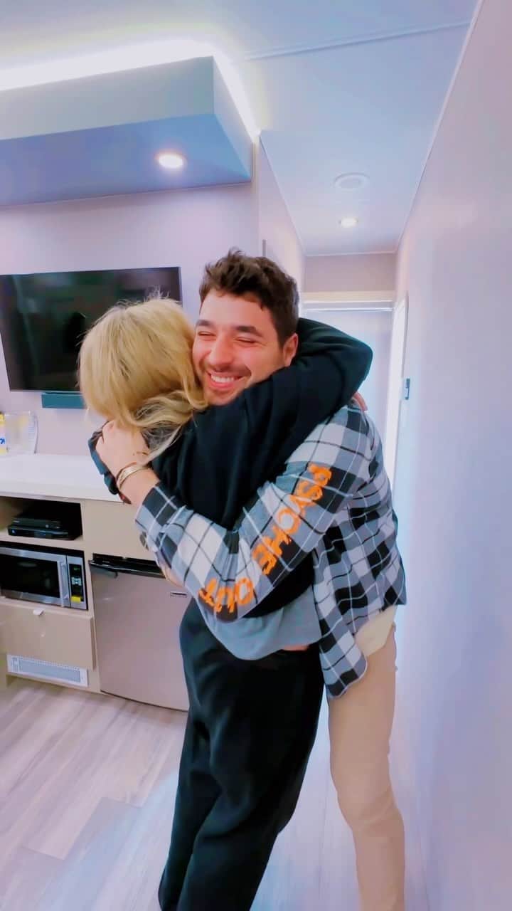 ジェイミー・リン・スピアーズのインスタグラム：「👯」