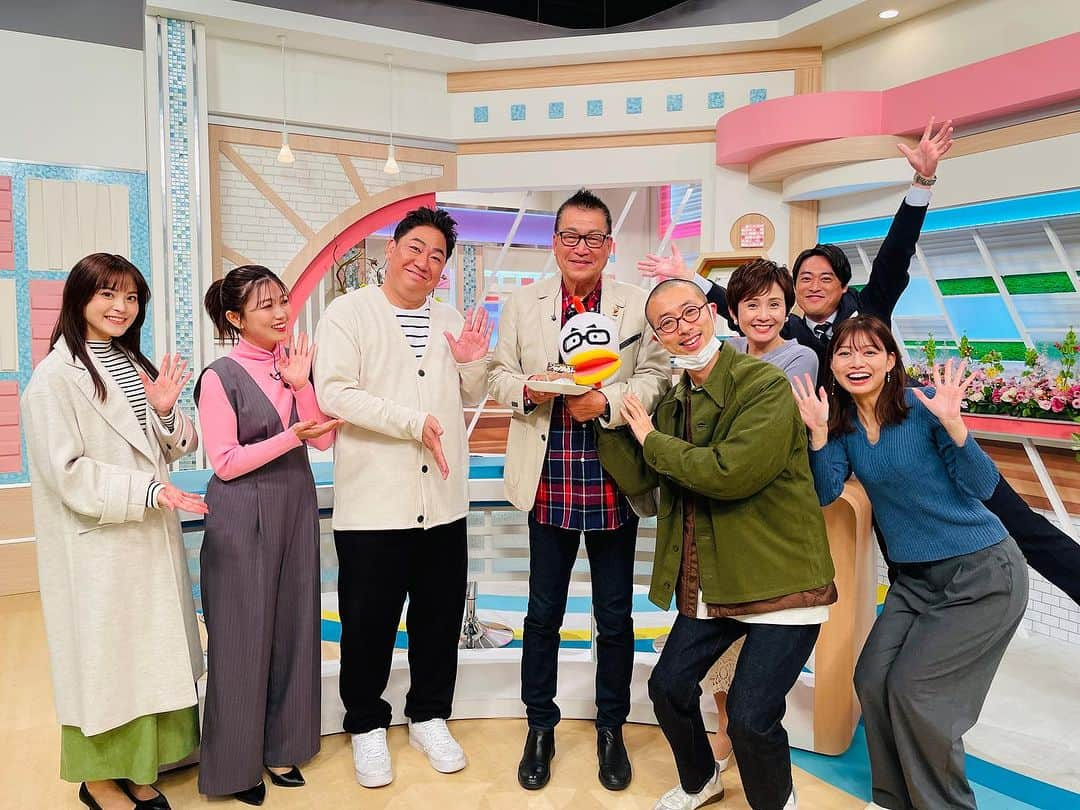 福岡放送「バリはやッ!」さんのインスタグラム写真 - (福岡放送「バリはやッ!」Instagram)「今日は番組の大切な出演者、 若菜さんの70歳の誕生日です🎉✨ お誕生日おめでとうございます！！！  いつも素晴らしい解説をしてくださり、野球観戦の面白さをより楽しく、理解しやすく伝えてもらっています！🥰  これからも、若菜さんの素敵な解説が聞けること楽しみにしています！😆✨  バリはやッ！一同、誕生日を心からお祝い申し上げます🎂🎈  #70歳 #誕生日 #誕生日おめでとうございます  #これからもよろしくお願いします  #fbs #福岡放送  #バリはや #zip  #バリはやッzip」12月5日 15時18分 - barihaya