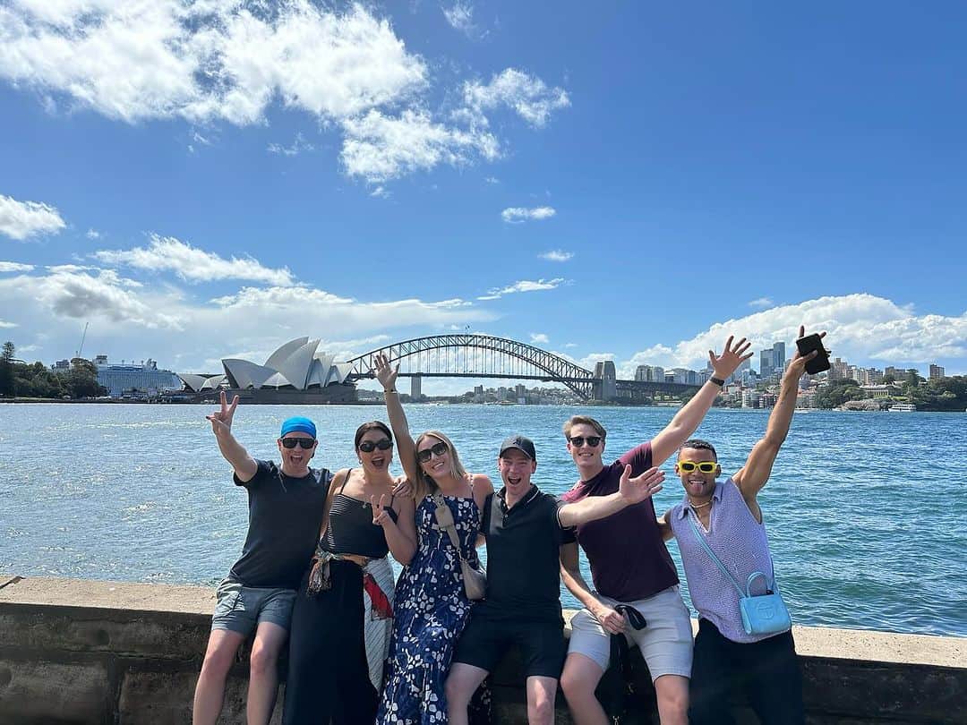 ジェシー・ウェアのインスタグラム：「Went back to Oz after ten years and finished 2023 touring on a high 🇦🇺 thank you for the amazing reception (and food) we had such a fab week x」