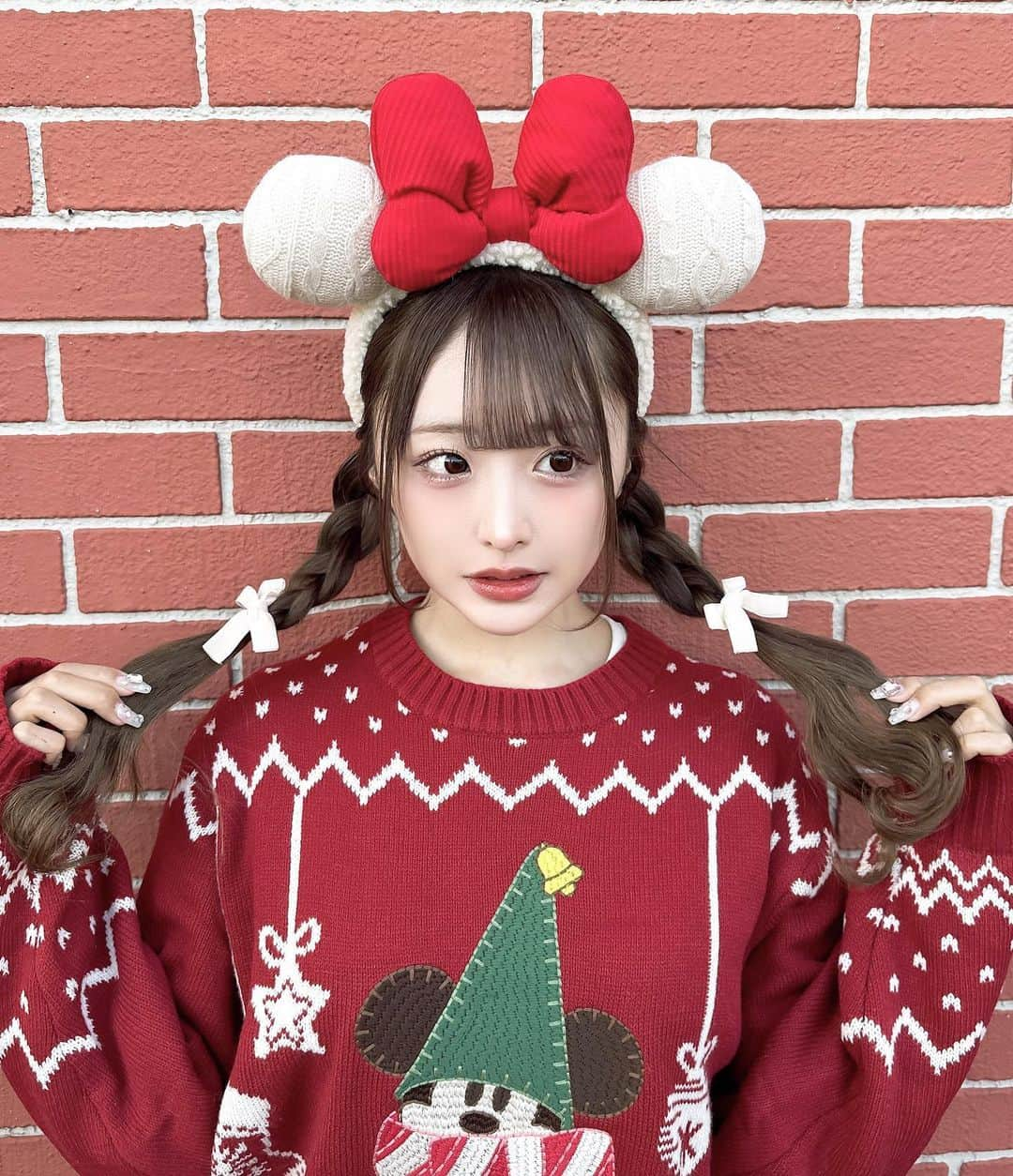 神楽ひなこさんのインスタグラム写真 - (神楽ひなこInstagram)「🎅🏻🍒  #ディズニーコーデ#ディズニークリスマス#リルリンリン#双子コーデ」12月5日 15時43分 - hinako_kagura