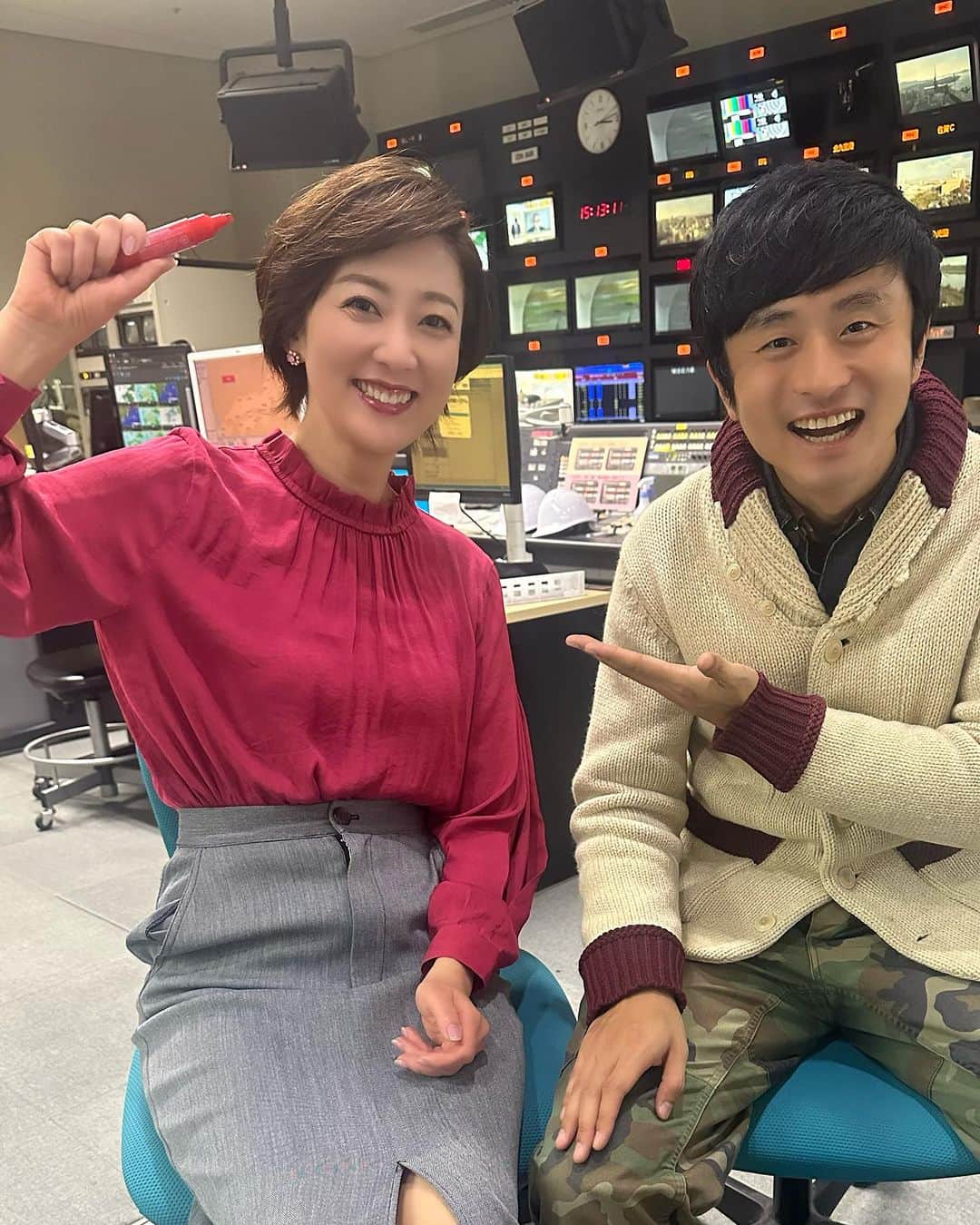 池尻和佳子のインスタグラム：「ジャジーなましおさん推しの池尻です。この後「タダイマ！」で愛宕神社の火渡り神事をお伝えします。カトジュンさんとはクリスマコンビ🎄」