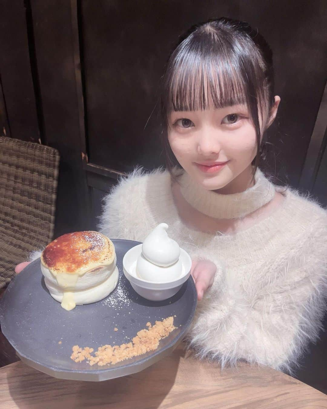 荻山こころさんのインスタグラム写真 - (荻山こころInstagram)「パンケーキ食べた！☺️ スイーツでパンケーキがいちばんすき パンケーキ(屋さん？)巡りしたい🥞🥞🥞 超美味しかった、、絶対また行く、、   #パンケーキカフェ  #パンケーキ  #jkブランド  #jk  #jkの素敵な思い出  #sjk  #カフェ」12月5日 17時00分 - ogiyama_kokoro