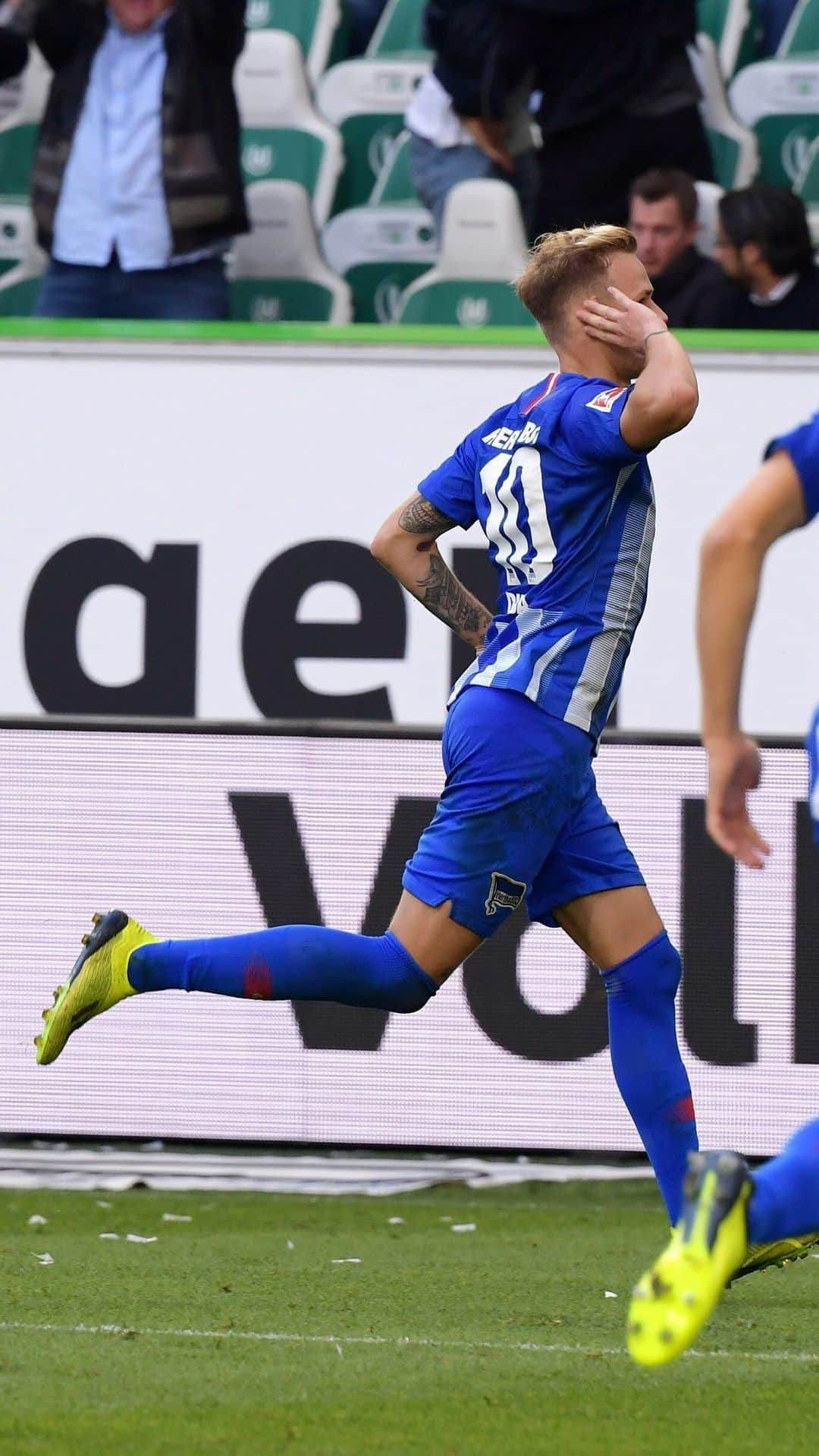 ヘルタ・ベルリンのインスタグラム：「Happy Birthday, Number 🔟! @dudao_10   #HaHoHe」