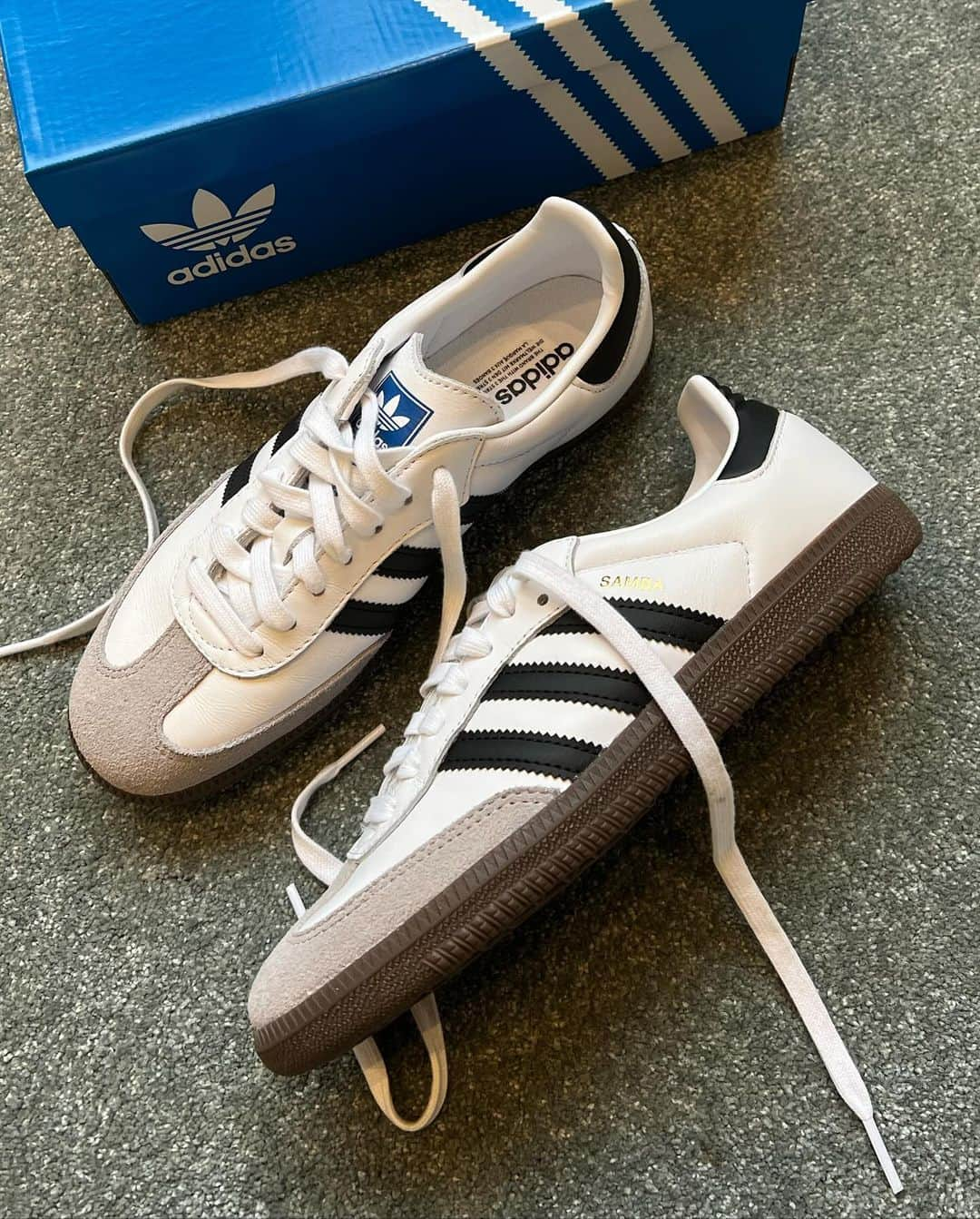 大川成美さんのインスタグラム写真 - (大川成美Instagram)「adidas SAMBA OG👟 23cmだけど24cm😛🩷  #adidas #samba #sambaog」12月5日 17時29分 - naru_coco