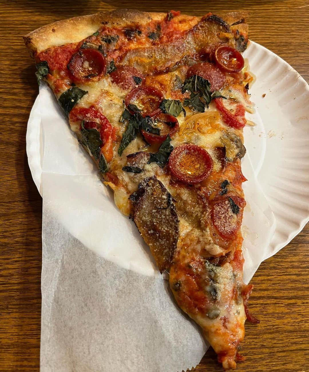 松本駿介のインスタグラム：「🍕また食べてぇ忘れられねぇよ🍕  #NY  #ANYC2023 #AnimeNYC  #crunchroll」