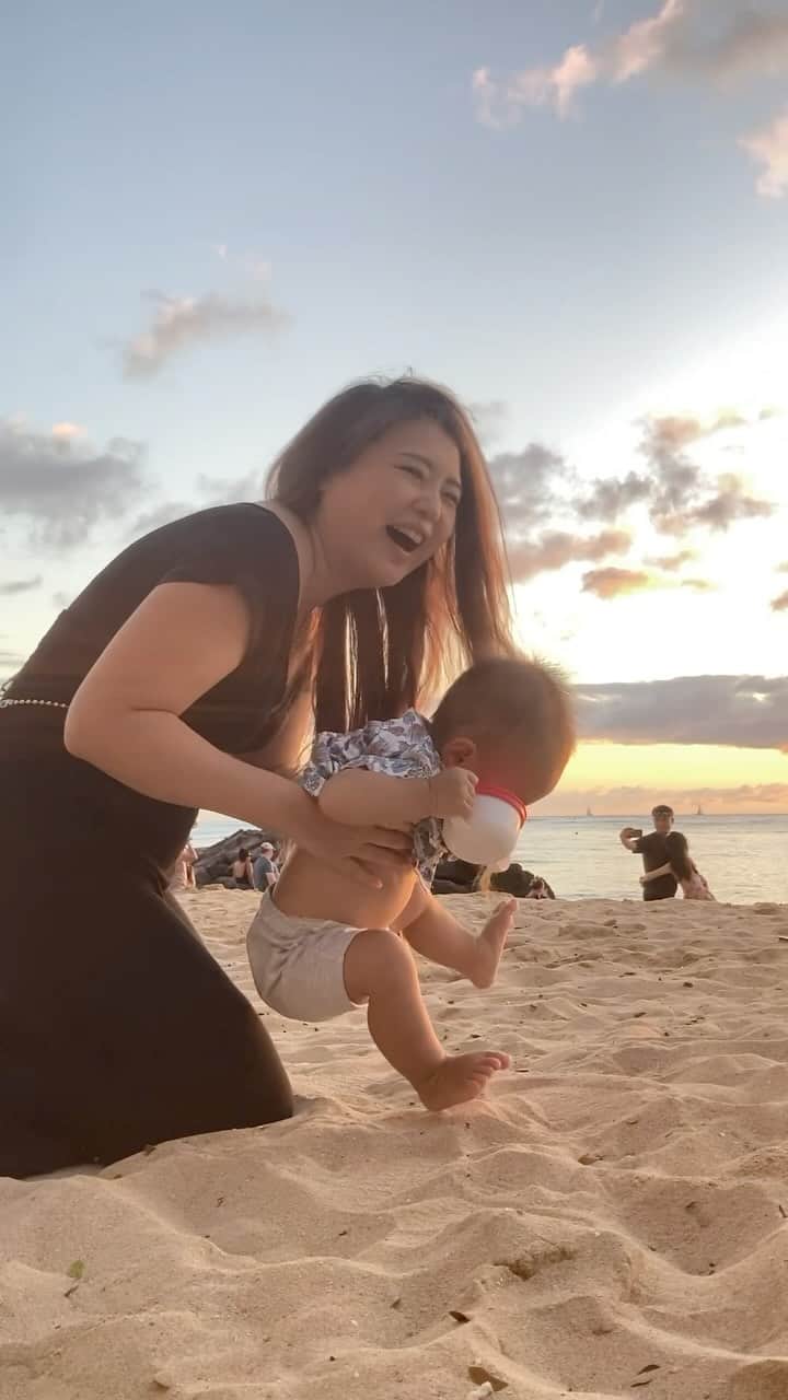 君島良夫のインスタグラム：「. ゆりこの40歳の記念すべき誕生日をハワイで。誕生日おめでとう。そしていつもありがとう❤️  Happy 40th birthday to the most amazing wife, amazing mum and my best friend, @yuriko.1204. We love you.」