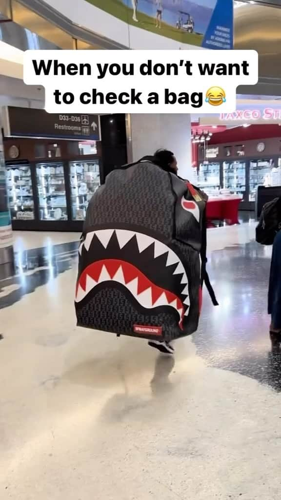 アメリカ運輸保安局のインスタグラム：「Obviously, there’s a lot to unpack here.   Let’s address the elephant size bag in the room. We know preparing for your next trip might seem like a big undertaking, so let’s go over the little details you won’t want to miss. First, if your carry-on is larger than the average biggie bag, you’ll want to belt out a few questions to your airline ahead of time about what size they’ll allow on board. Next, if you’re not laying your luggage underneath the plane, avoid bringing any checkpoint prohibited items. You’d hate to be fashionably late because you had to leave security to check your bag.  Unsure what you can pack? Don’t worry, we have your back. You can CHOOse an item on our “what can I bring tool?” to find zipperb answers on what will fly. If you’ve been here a while, you already know our style. Find the 🔗 in bio for more.  #Travelbag #Airport #Style  Video credit: @ayyitsashleynicole」