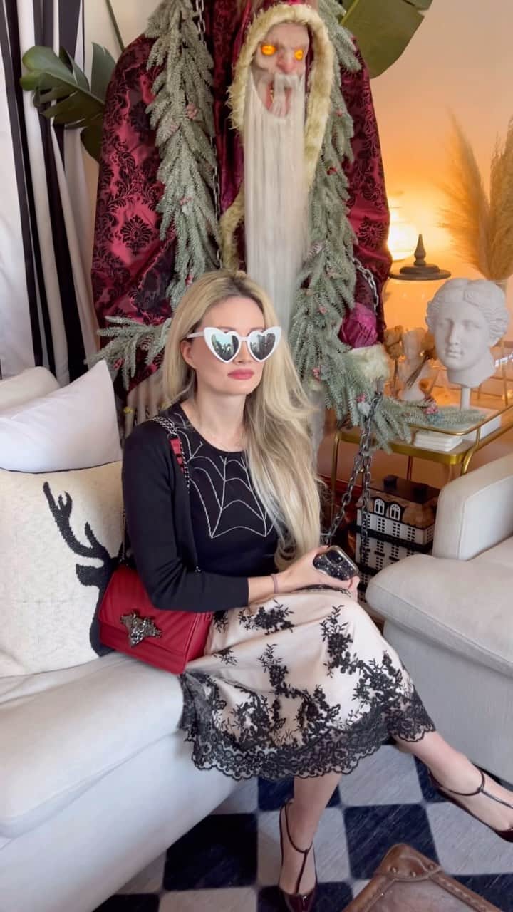 ホリー・マディソンのインスタグラム：「@bridgetmarquardt @thevogelvictorian More about last week on our Patreon xo」