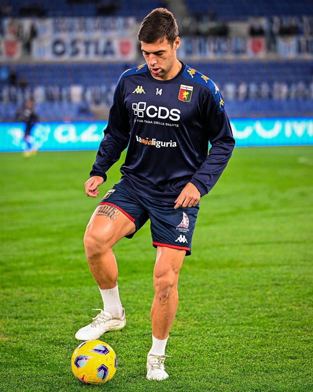 ジェノアCFCさんのインスタグラム写真 - (ジェノアCFCInstagram)「🏃‍♂️⚽️🏃‍♂️⚽️  #LazioGenoa | #CoppaItaliaFrecciarossa」12月6日 4時44分 - genoacfc